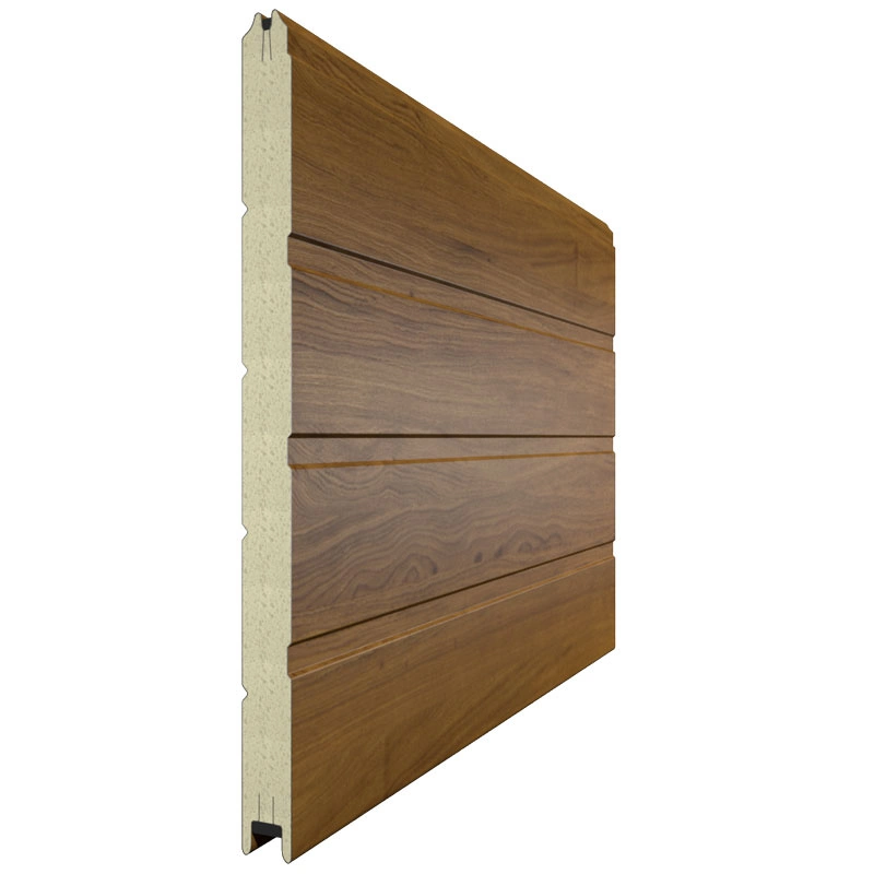 Панель секционных ворот в цвете под дерево Золотой дуб